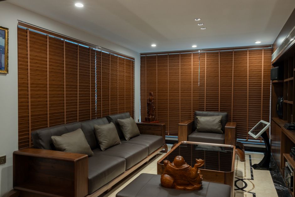 Modern living room with stylish window treatments